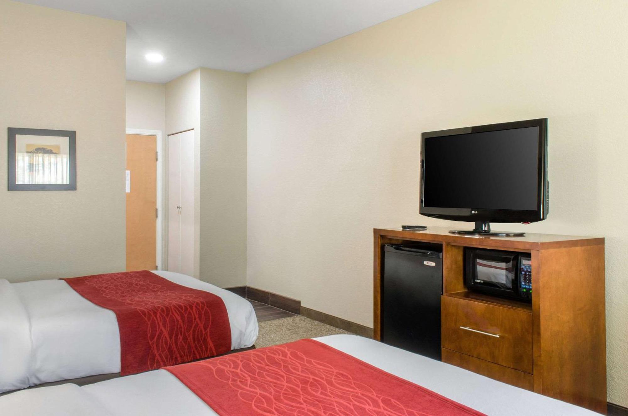 Comfort Inn & Suites Covington - Mandeville Exterior photo